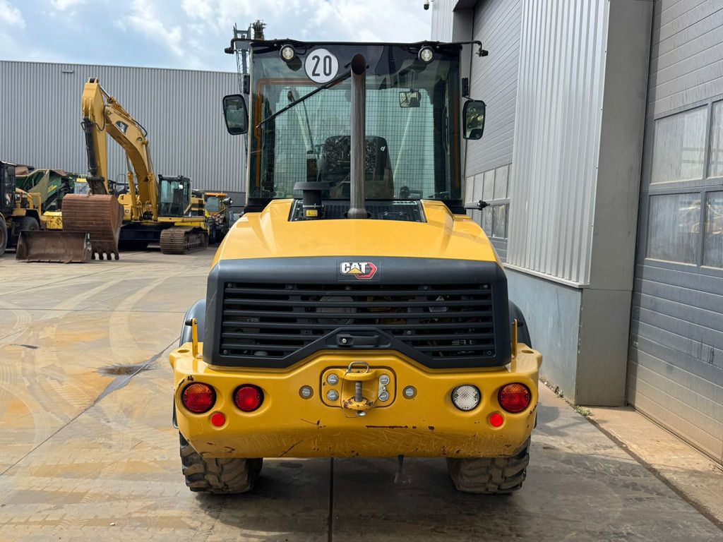 Caterpillar 908M