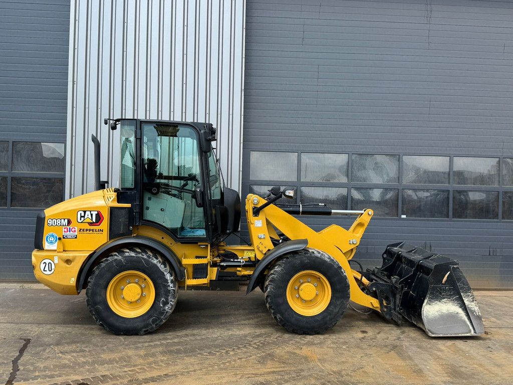 Caterpillar 908M