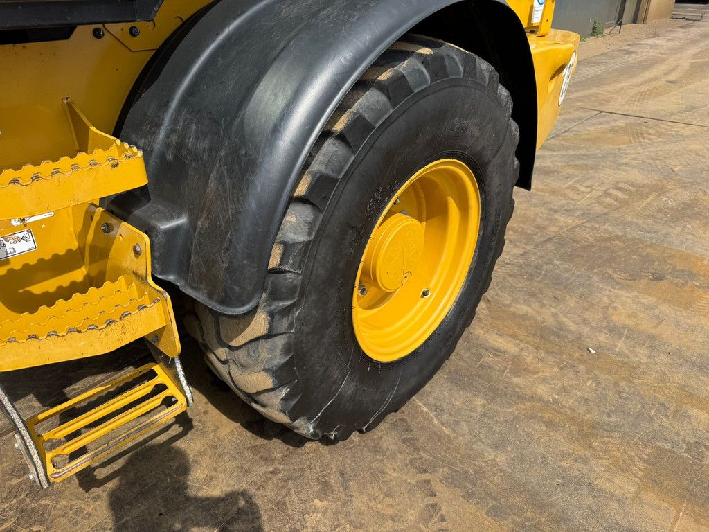Caterpillar 908M
