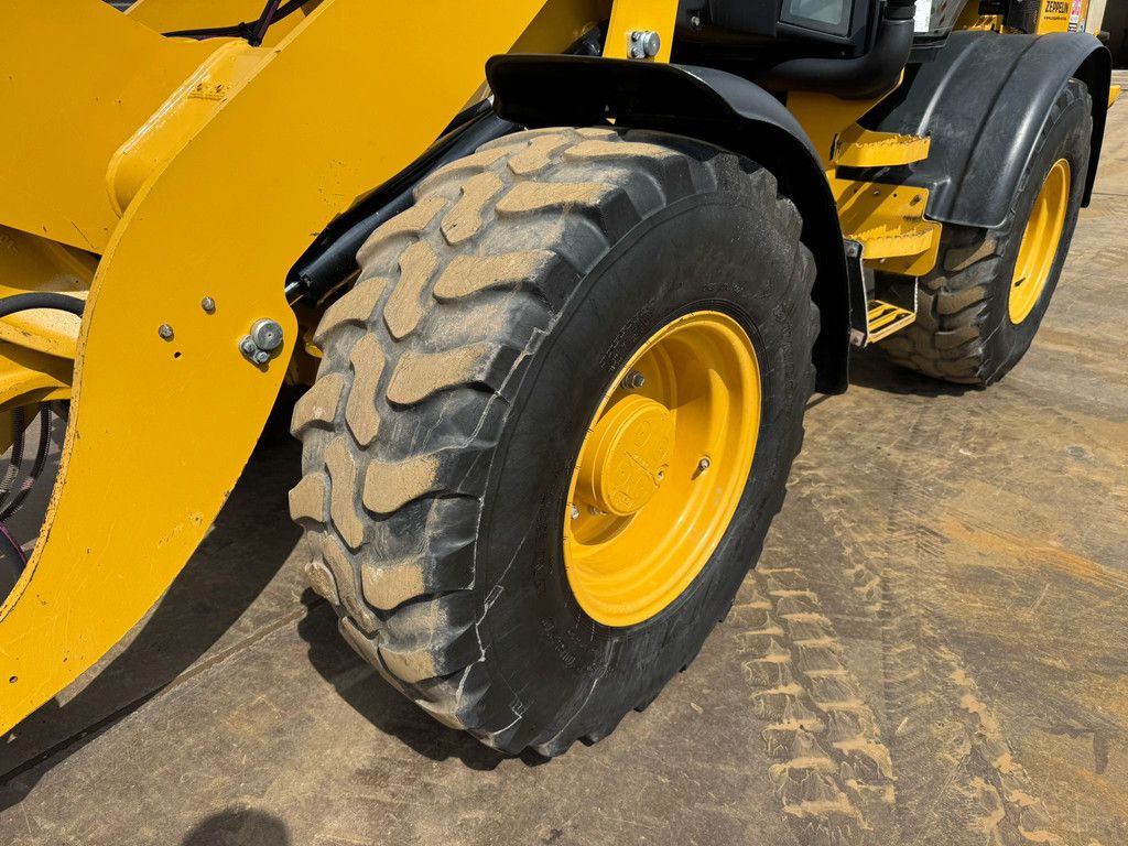 Caterpillar 908M