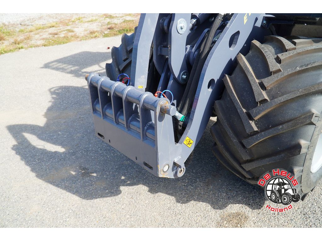 Eurotrac W12 MF stage V