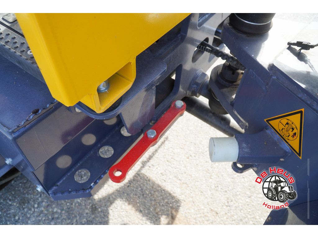 Eurotrac W12 MF stage V