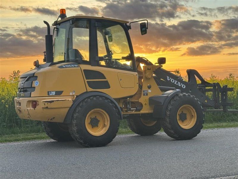 Volvo L20F