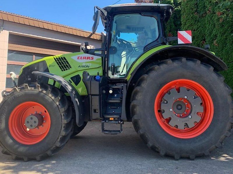 Claas AXION 870 Vorführmaschine mit T-Ausstattung