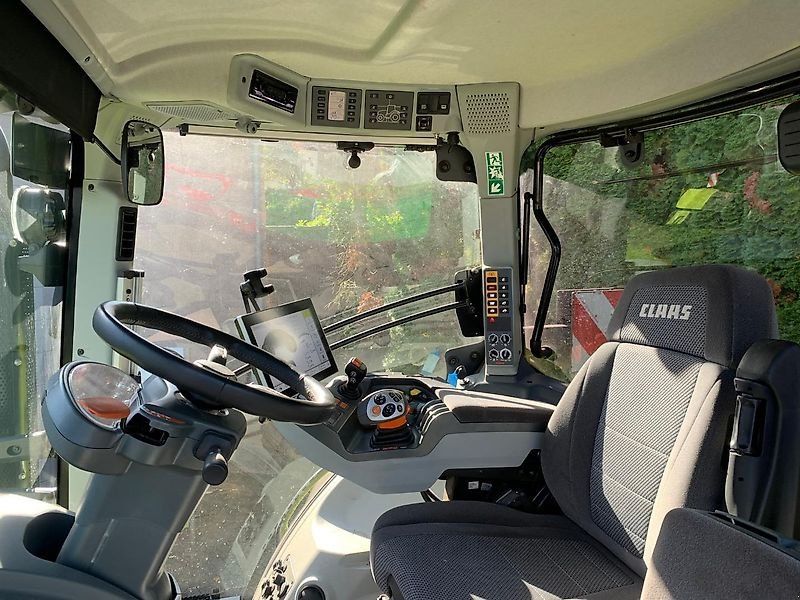 Claas AXION 870 Vorführmaschine mit T-Ausstattung