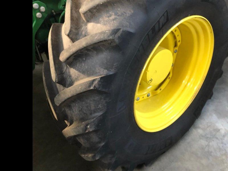 John Deere 6250R