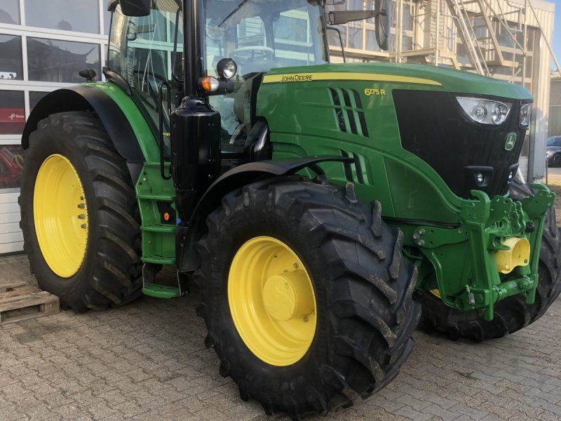 John Deere 6175R