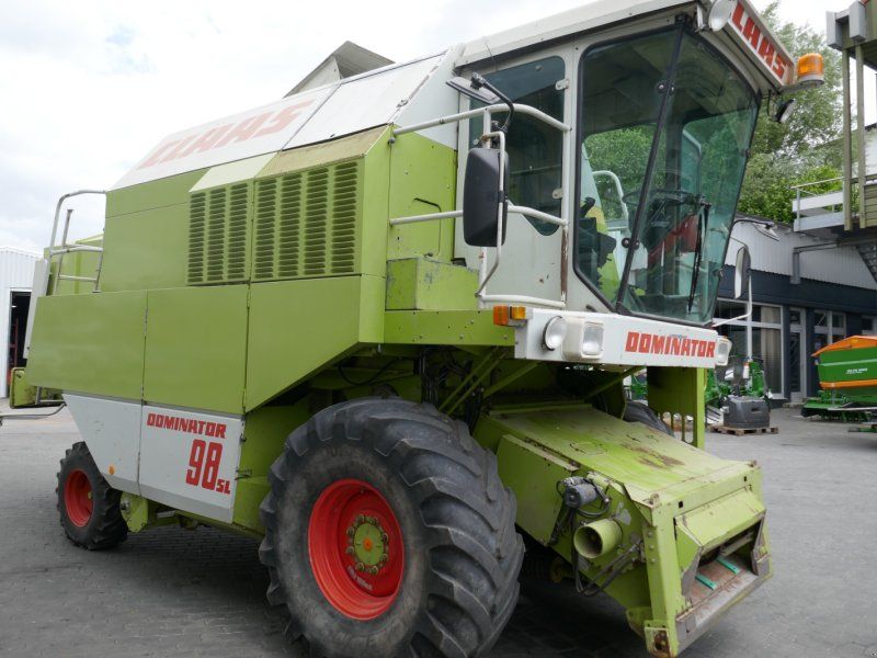Claas Dominator 98 SL