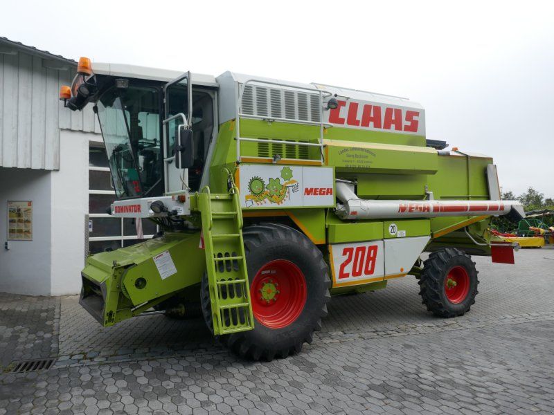 Claas Dominator 208 Mega