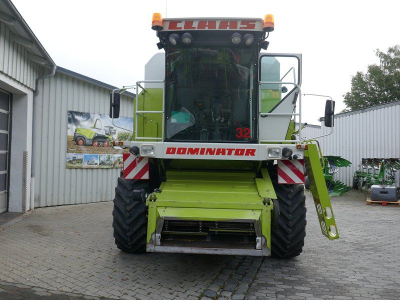 Claas Dominator 208 Mega