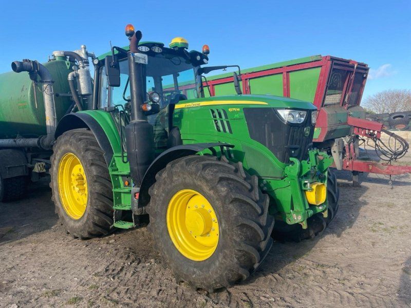 John Deere 6175M