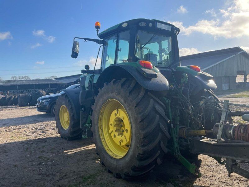 John Deere 6175M