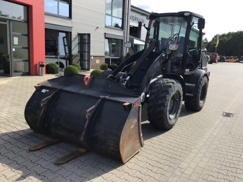 JCB 409