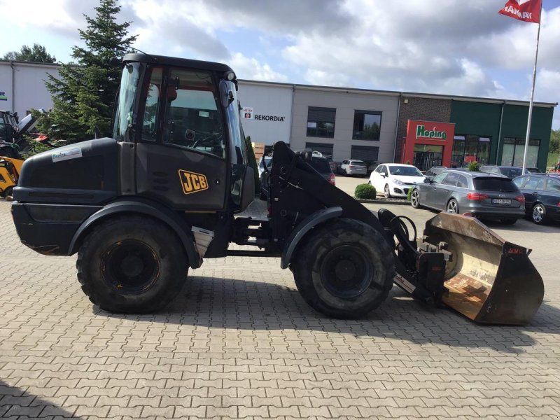 JCB 409