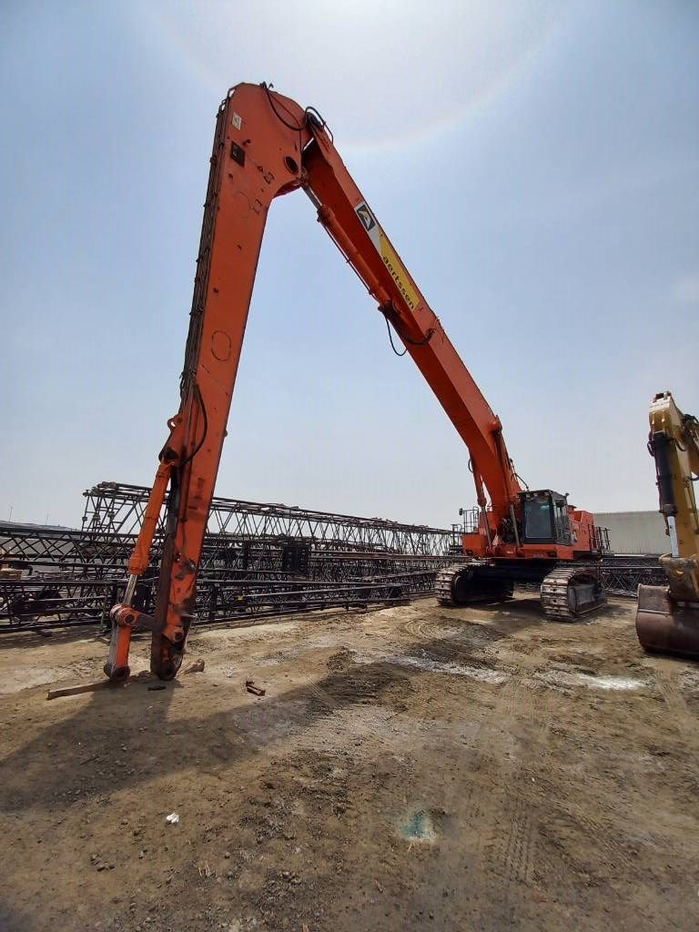 Hitachi EX1200-6 Longreach 28m (Abu Dhabi)