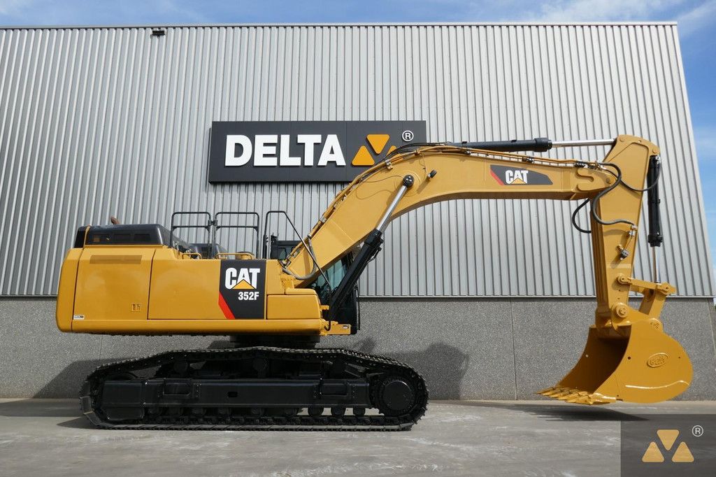 Caterpillar 352FL