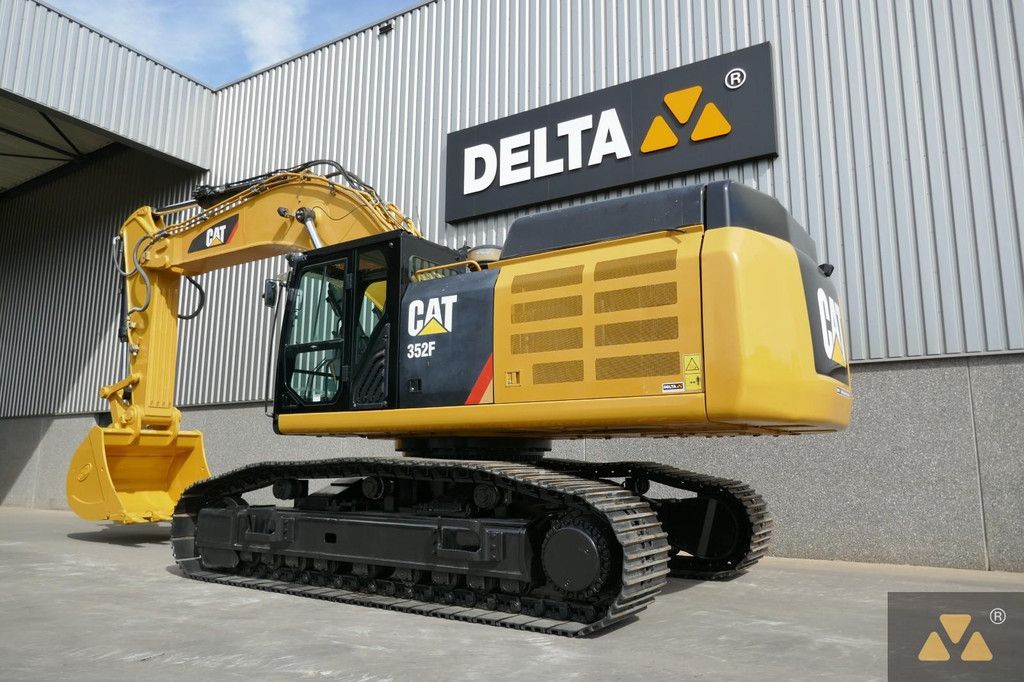 Caterpillar 352FL