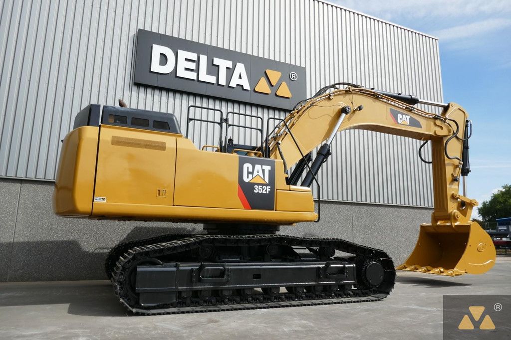 Caterpillar 352FL