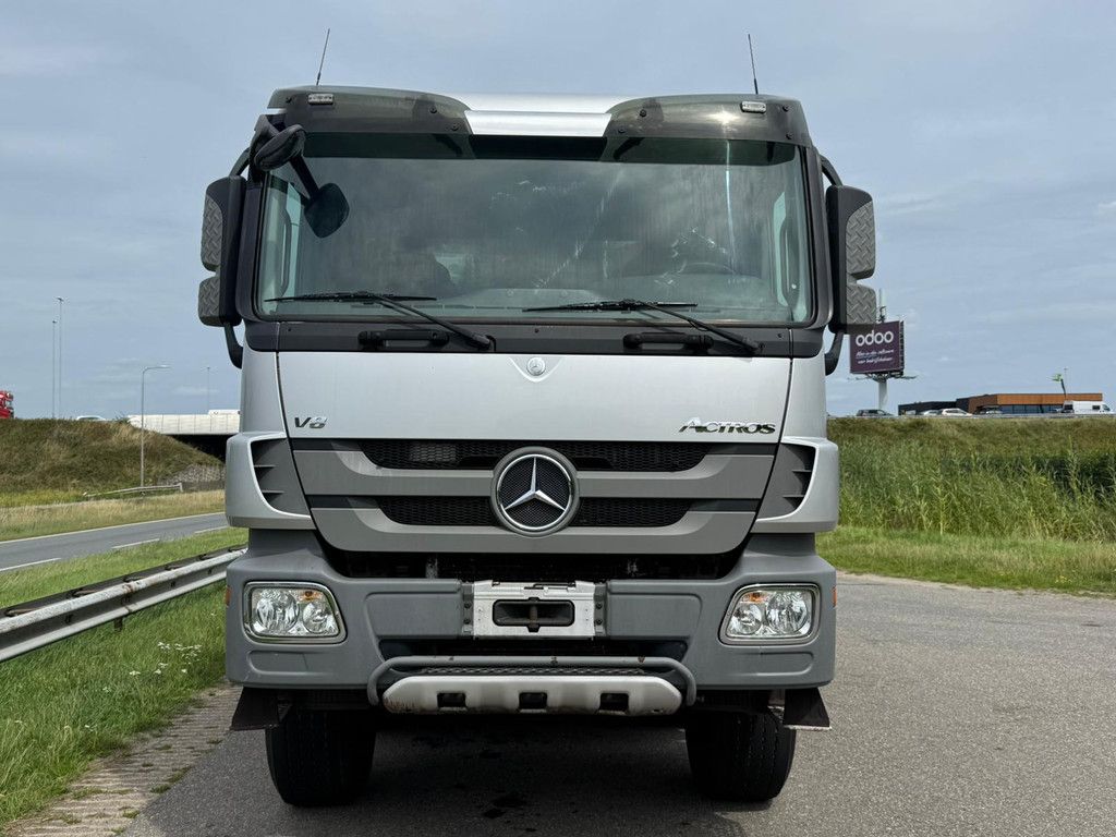 MercedesBenz ACTROS 4151 V8 8x8 tipper