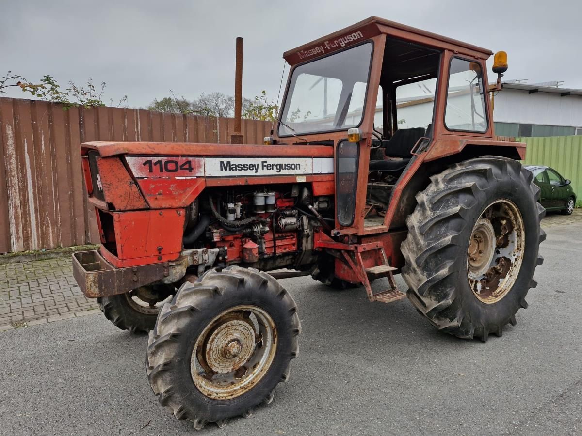 Massey Ferguson 1104