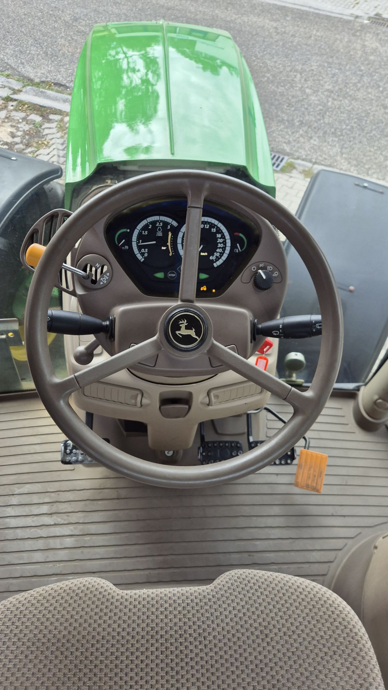 JOHN DEERE 6210R DD, 40Kmh. Lucht, Fronthef PTO, TLS.