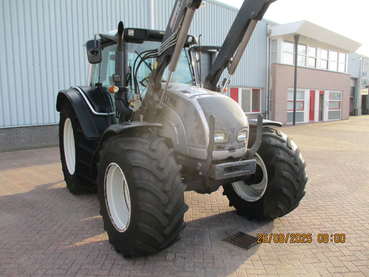 Valtra N121