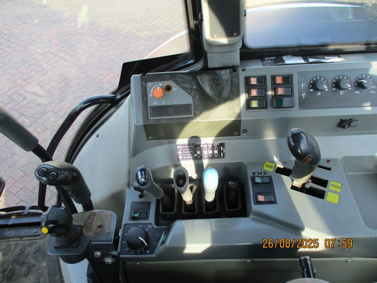 Valtra N121