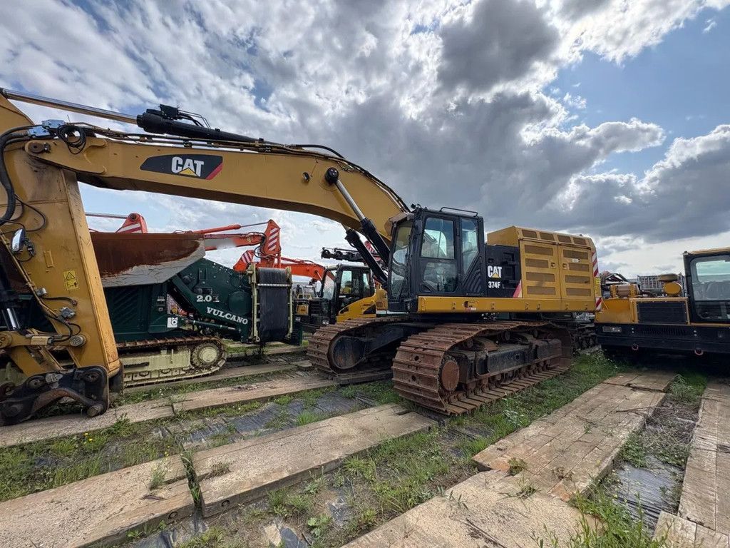 Caterpillar 374F