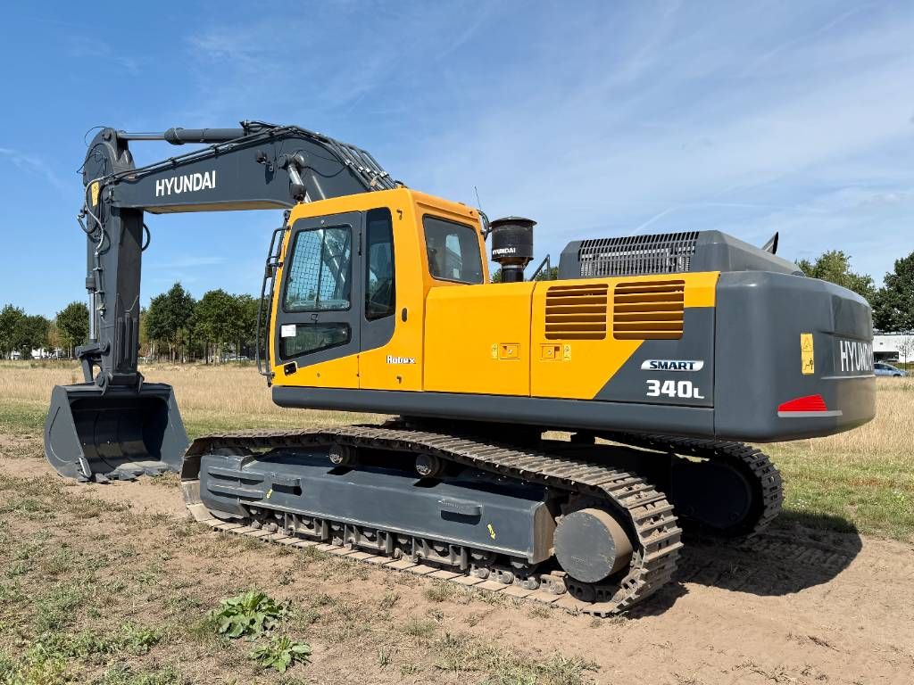 Hyundai R340L Smart - New / Unused / Hammer Lines