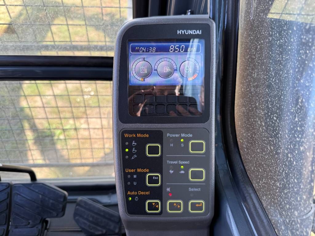 Hyundai R340L Smart - New / Unused / Hammer Lines