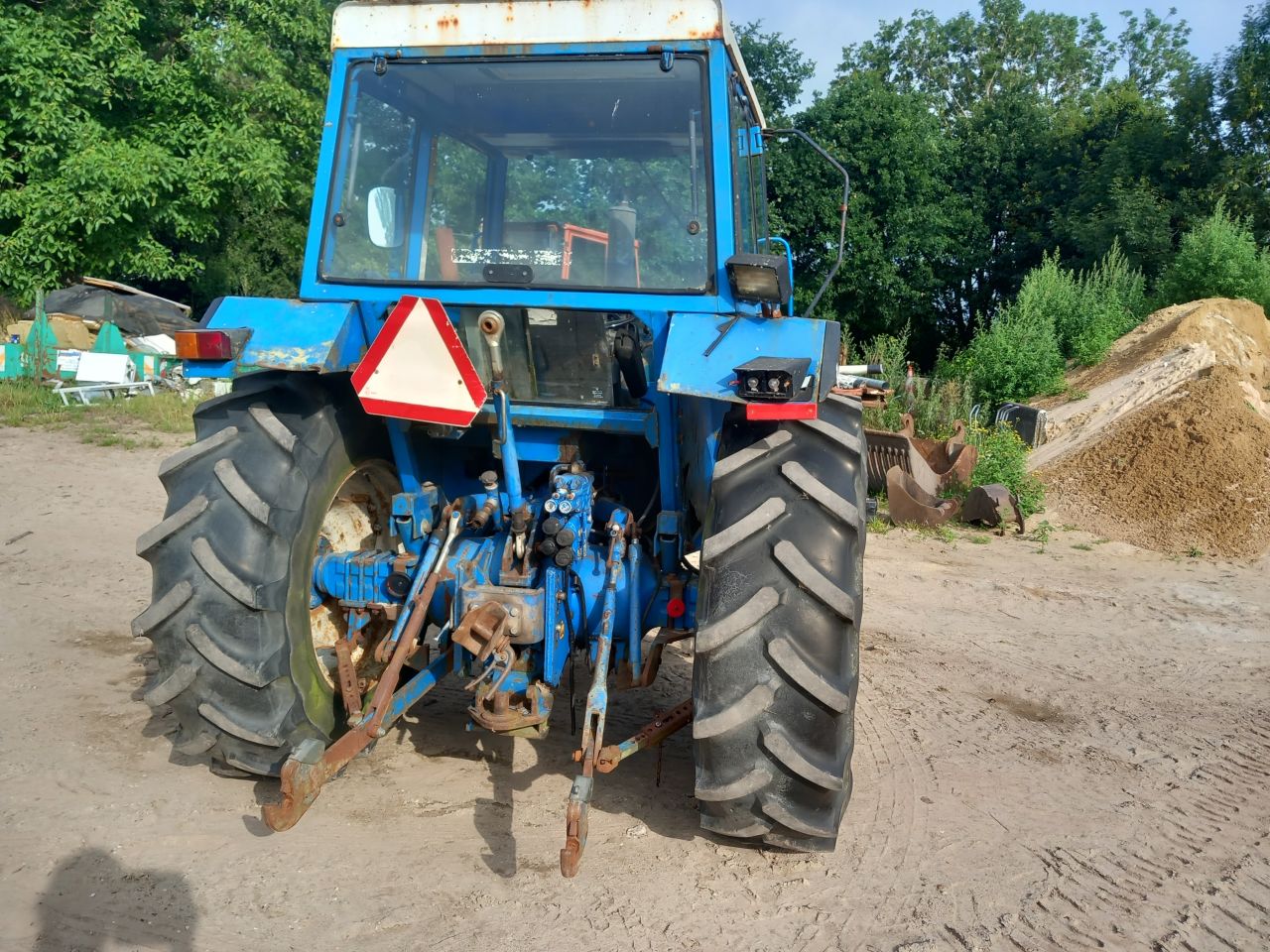 Case ,ford ,valmet