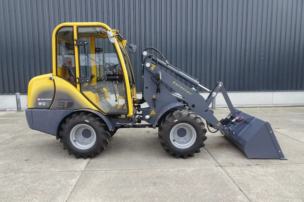 Eurotrac W12CS met cabine DEMO weinig uren!