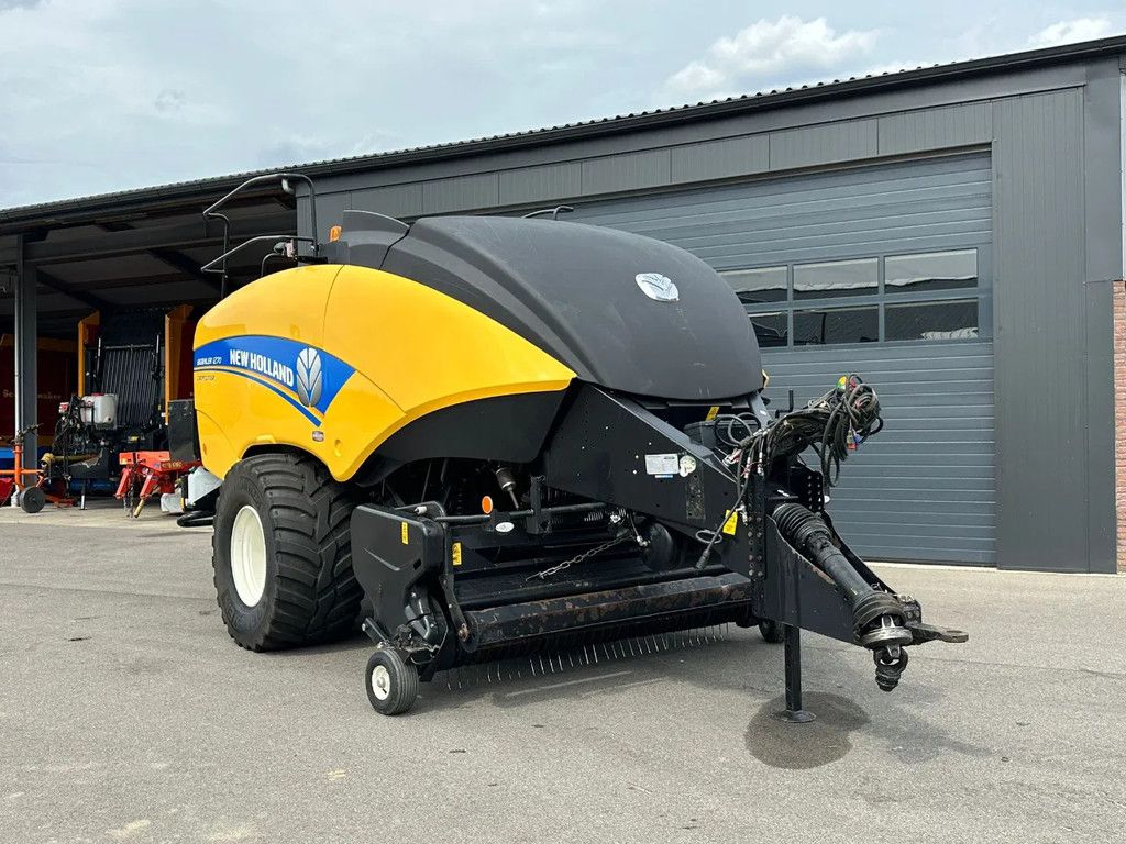 New Holland Bigbaler 1270 Cropcutter, bj 2016, balenstand 59.747