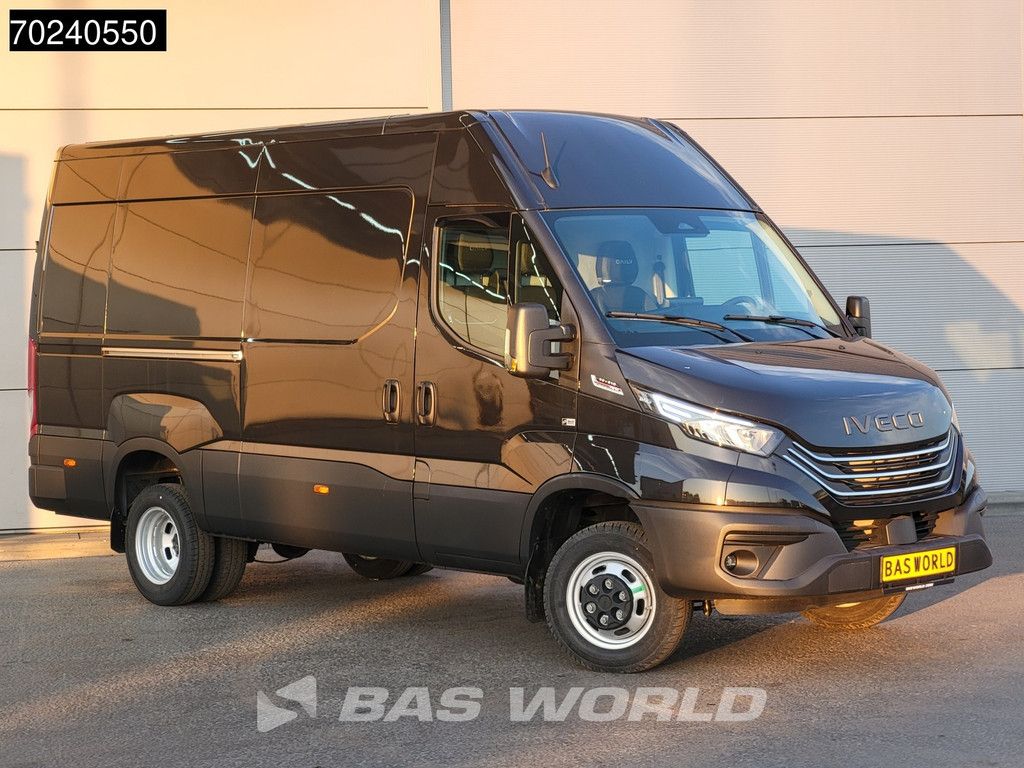 Iveco Daily 35C21 3.0L Automaat 210PK L2H2 Dubbellucht 3,5t Trekgewicht LED ACC Navi Airco Camera Euro6 L2 12m3 A/C