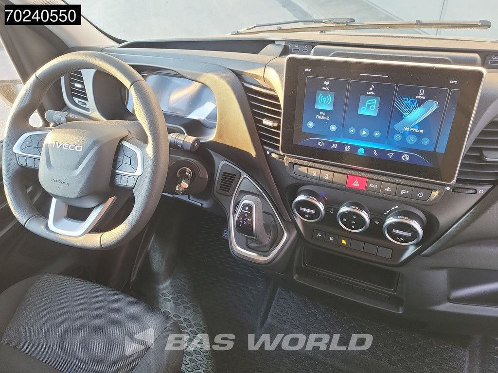 Iveco Daily 35C21 3.0L Automaat 210PK L2H2 Dubbellucht 3,5t Trekgewicht LED ACC Navi Airco Camera Euro6 L2 12m3 A/C