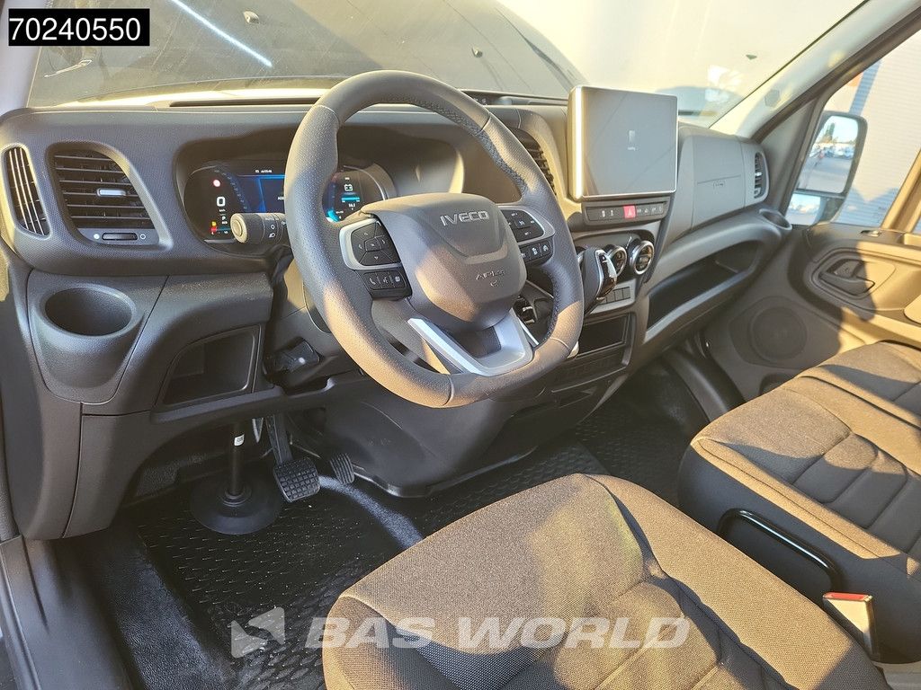 Iveco Daily 35C21 3.0L Automaat 210PK L2H2 Dubbellucht 3,5t Trekgewicht LED ACC Navi Airco Camera Euro6 L2 12m3 A/C