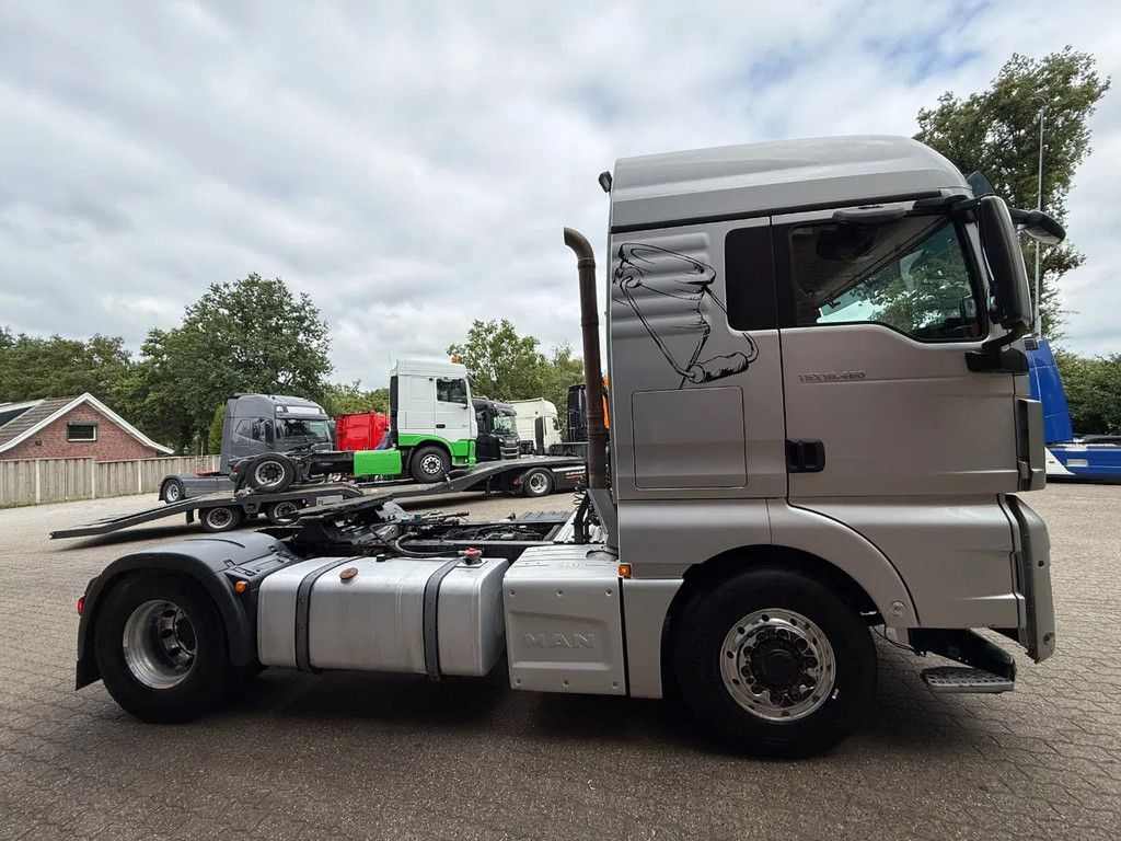 MAN TGX 18.460 4X4 550.440KM Hydraulic Standairco German truck