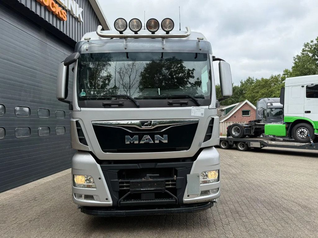 MAN TGX 18.460 4X4 550.440KM Hydraulic Standairco German truck