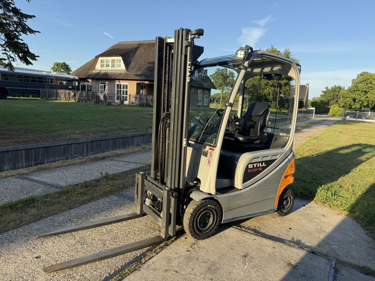 Still RX20-16 | 1600KG | BJ2016 | triplex 4.7M | Sideshift