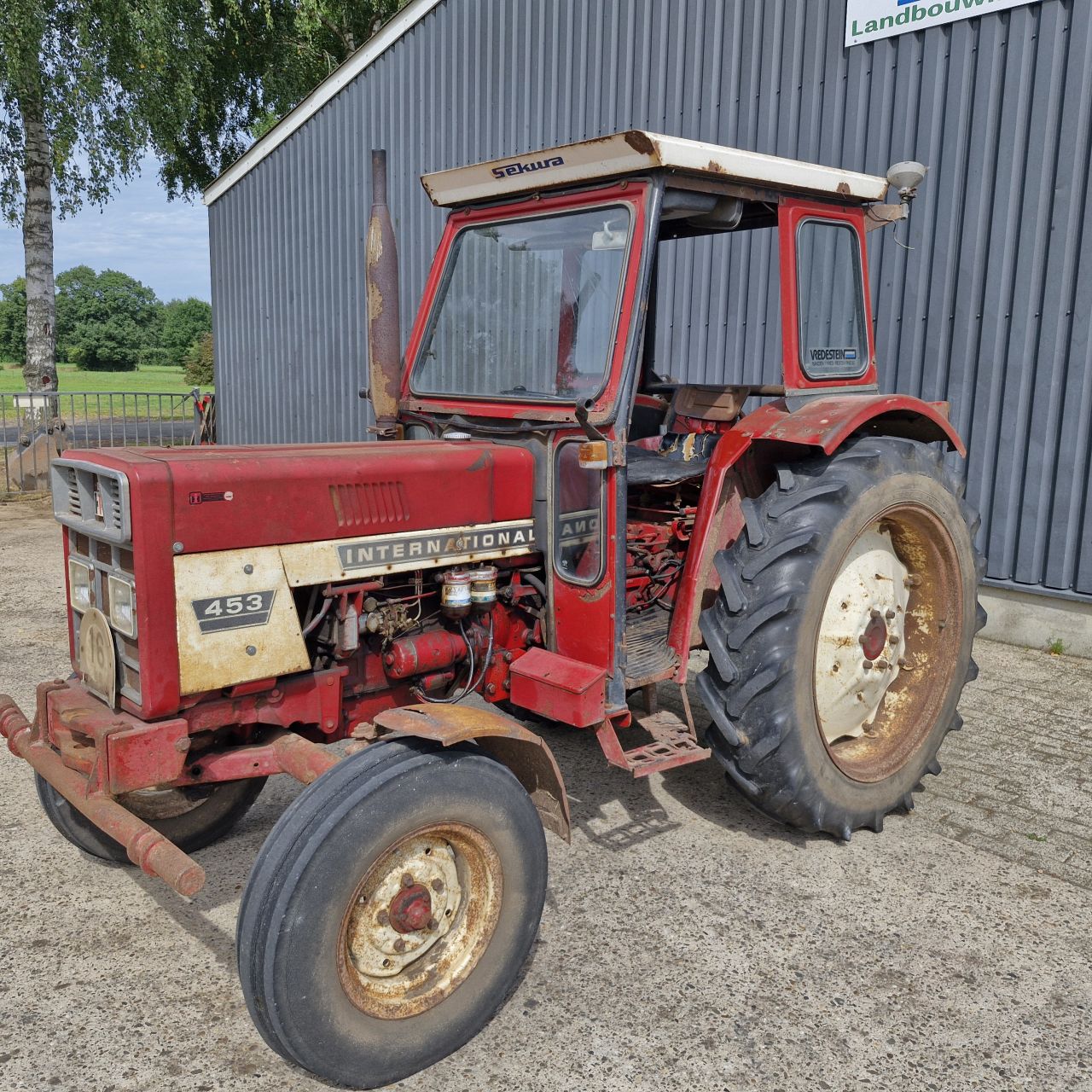 International 453