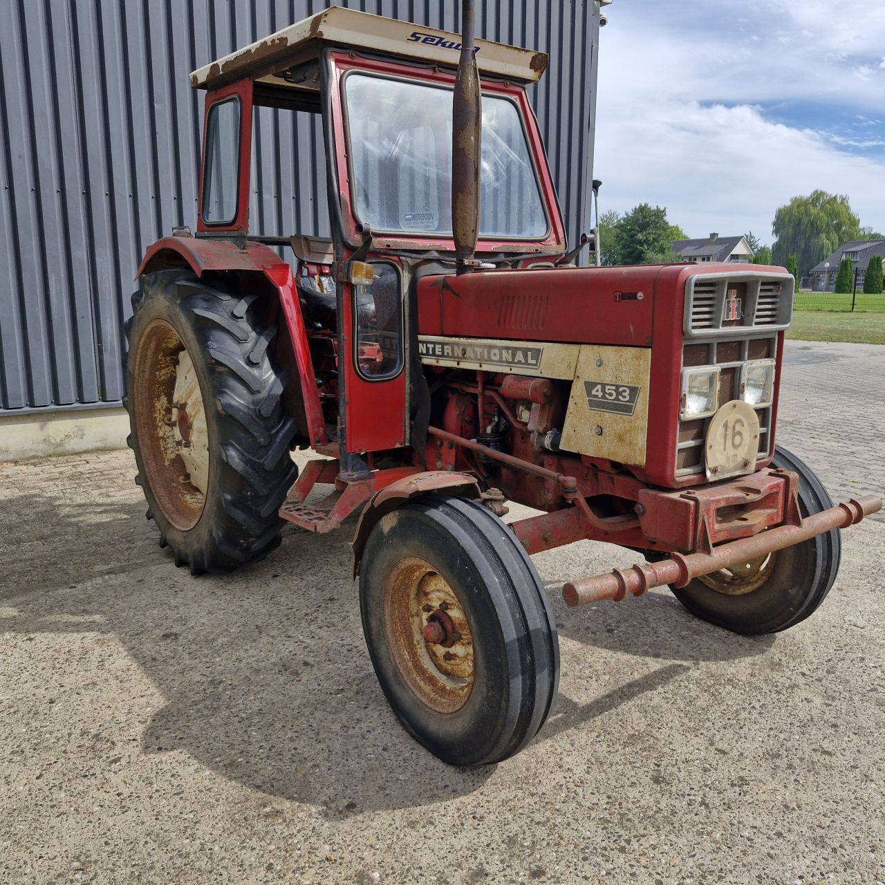 International 453