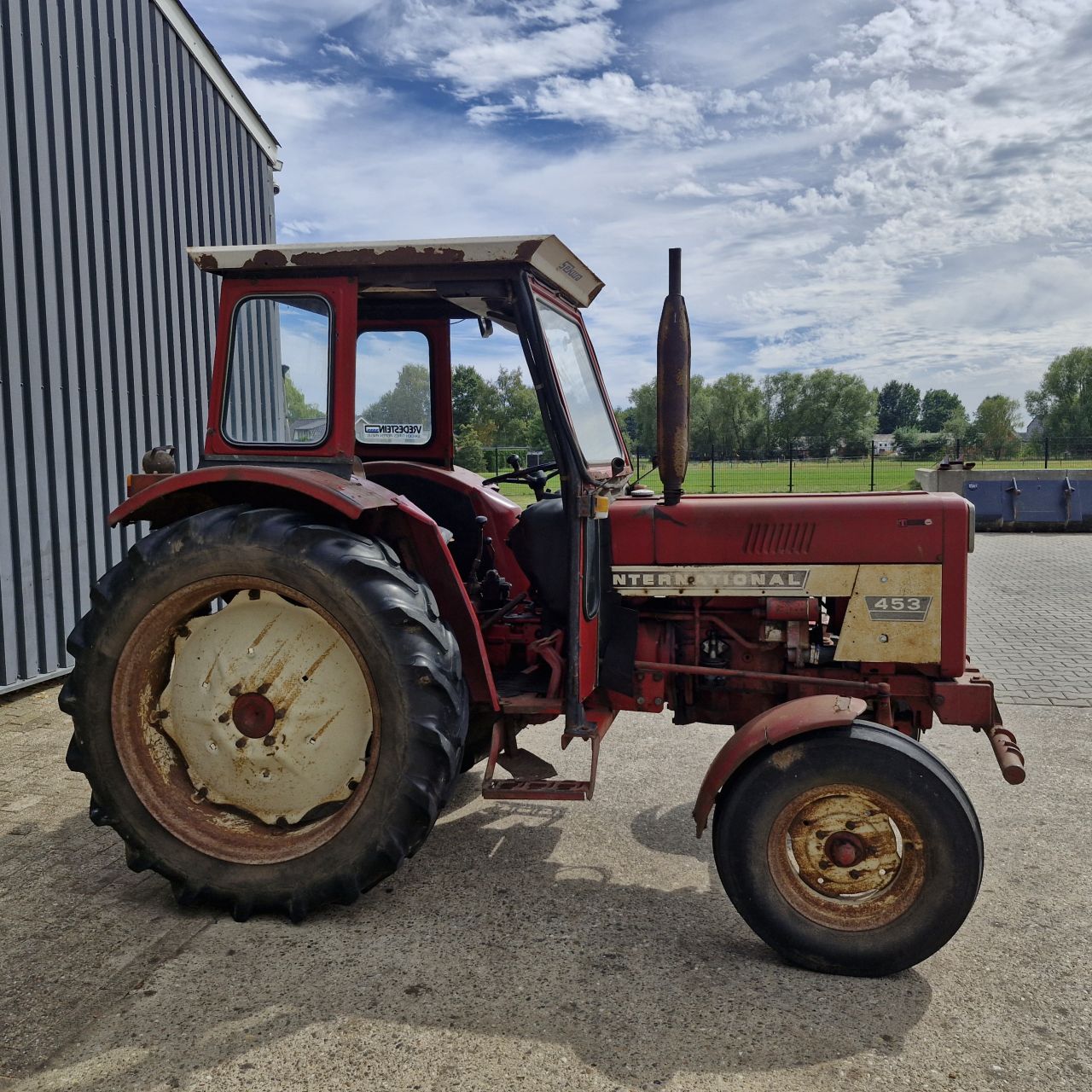 International 453