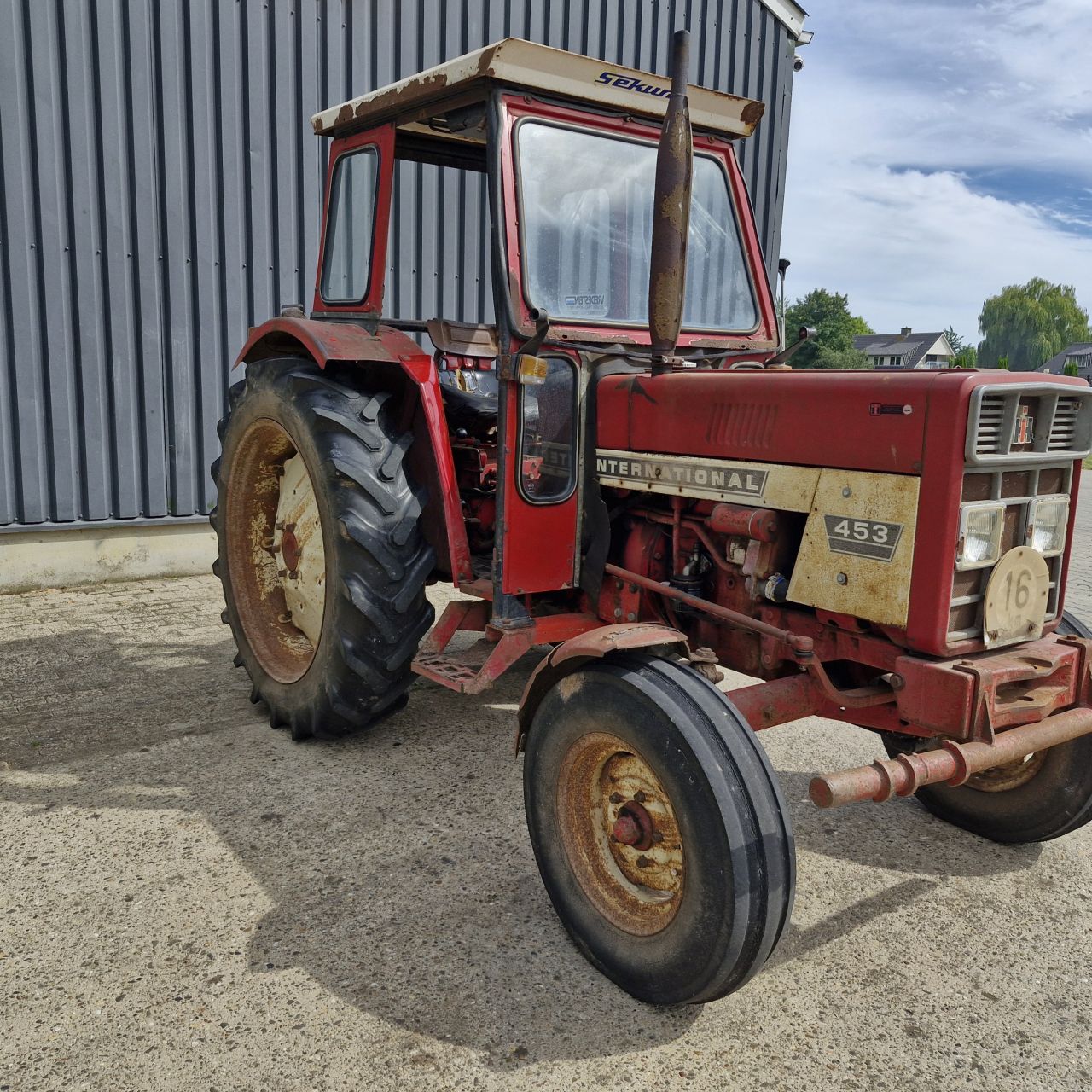 International 453
