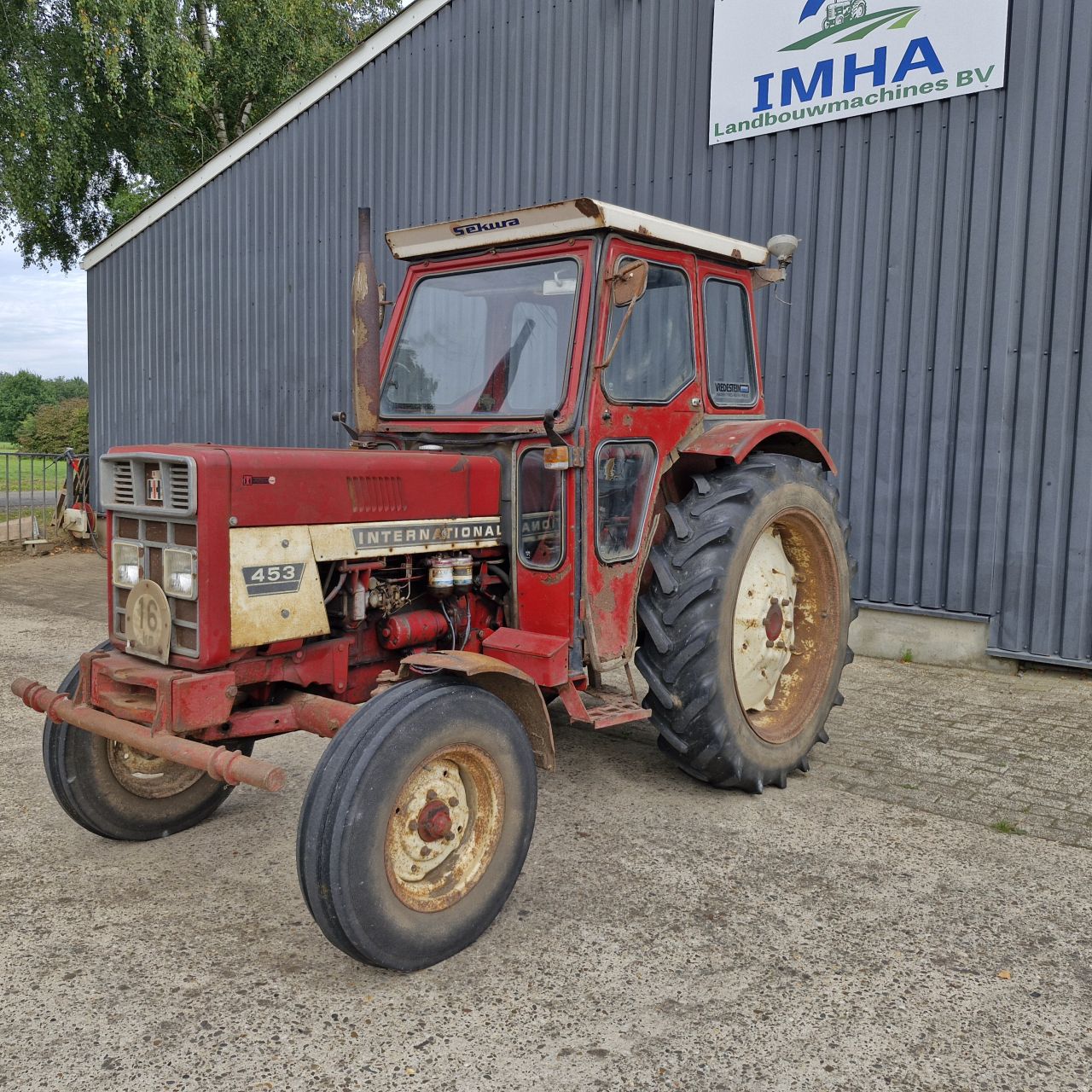 International 453