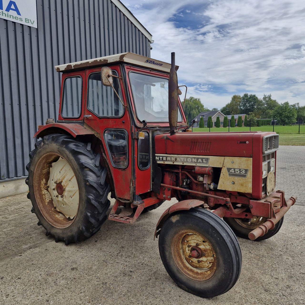 International 453