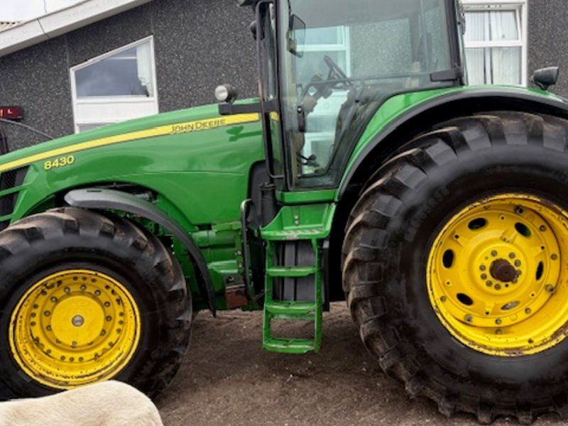 John Deere 8430 AUTOTRAC READY, TLS, FRONTLIFT