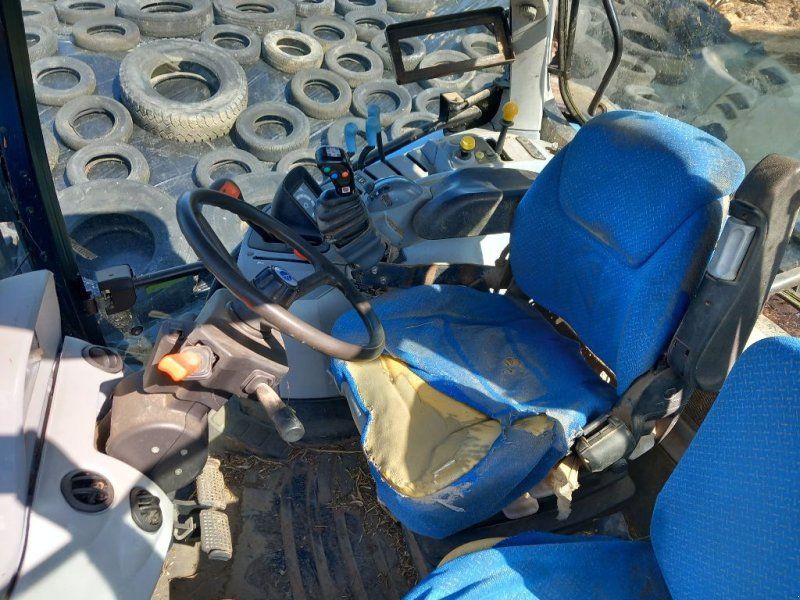 New Holland T 6030 Plus Supersteer