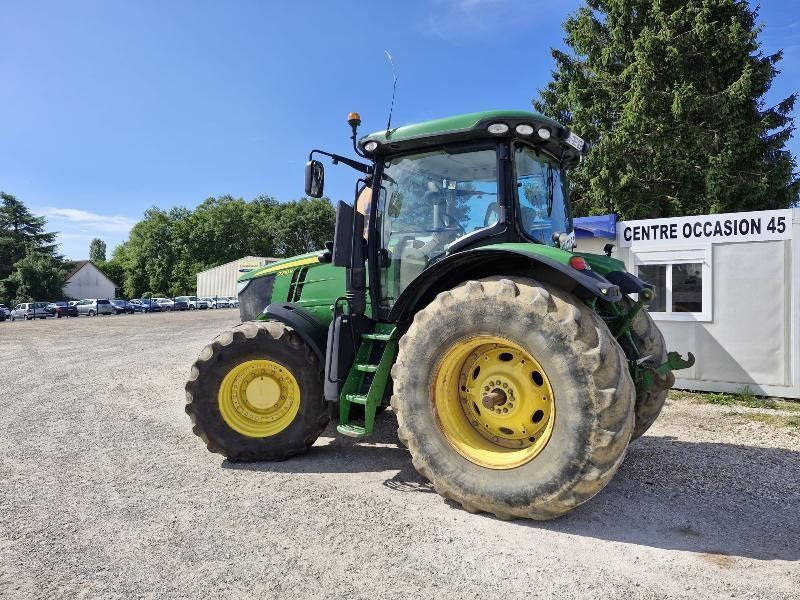 John Deere 7230R