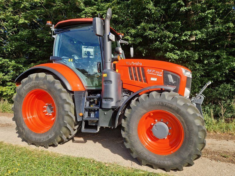 Kubota M 7153