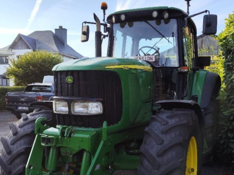 John Deere 6920